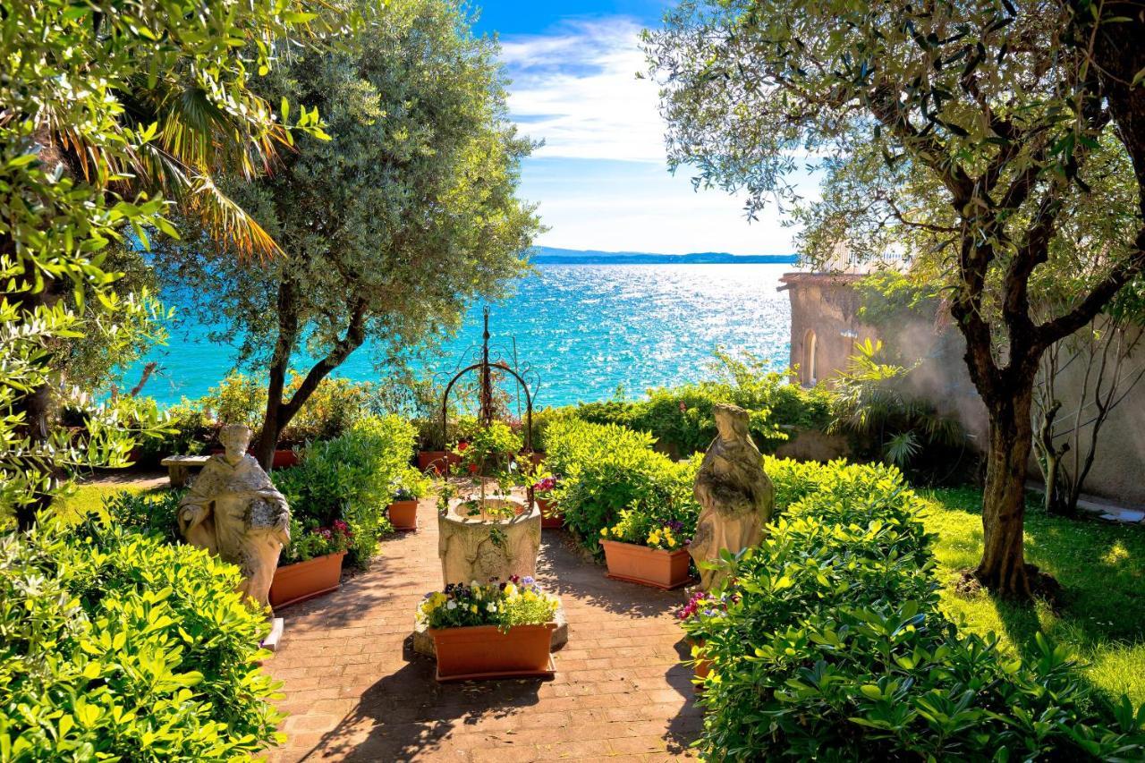 Free Parking - Blue Apartment Vicino Al Centro Sirmione Exterior foto