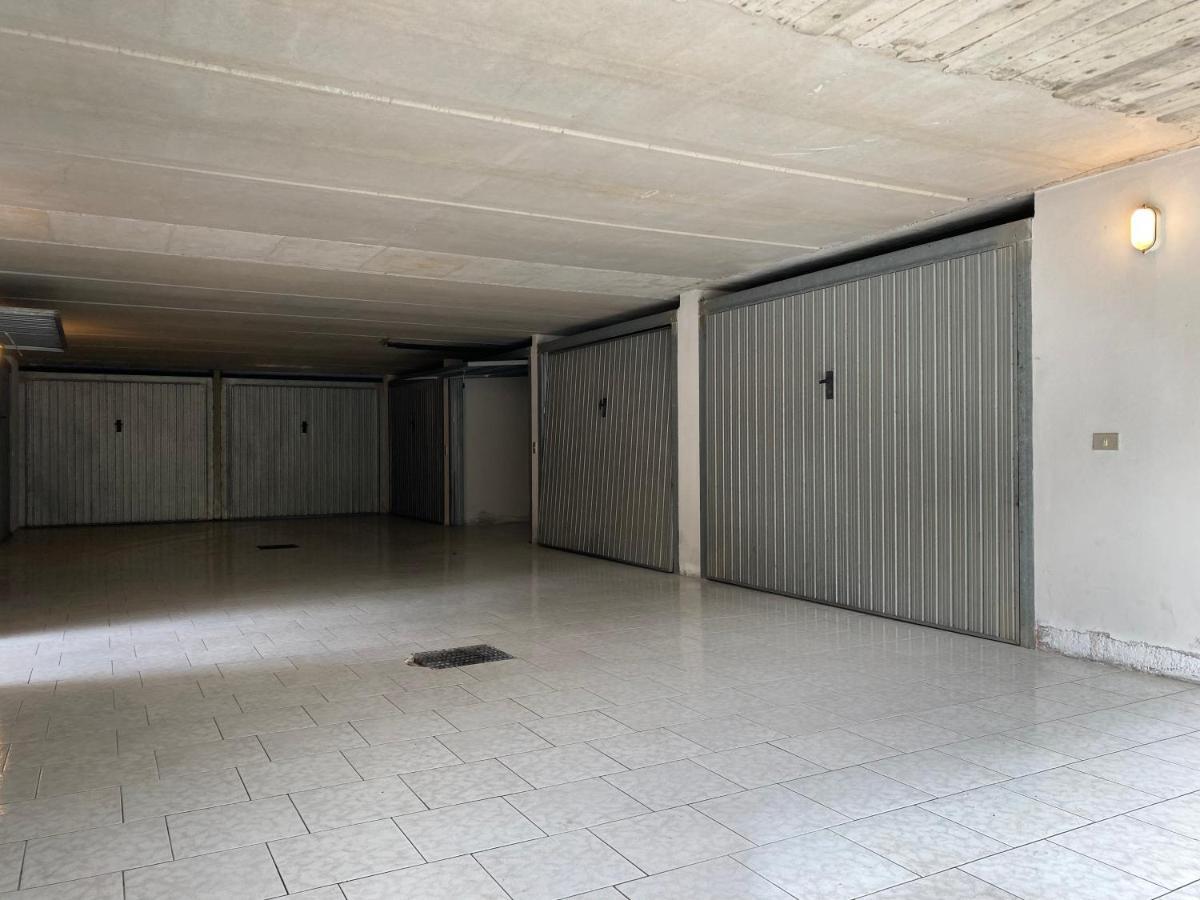 Free Parking - Blue Apartment Vicino Al Centro Sirmione Exterior foto